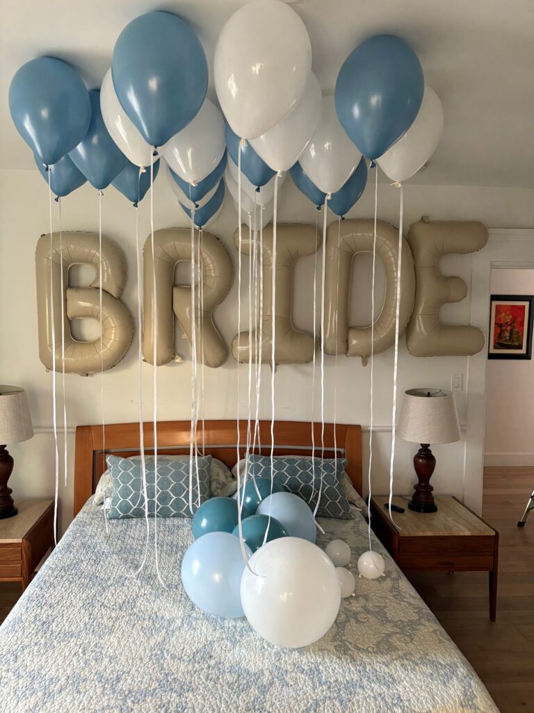 Wedding balloon decorations with helium balloons