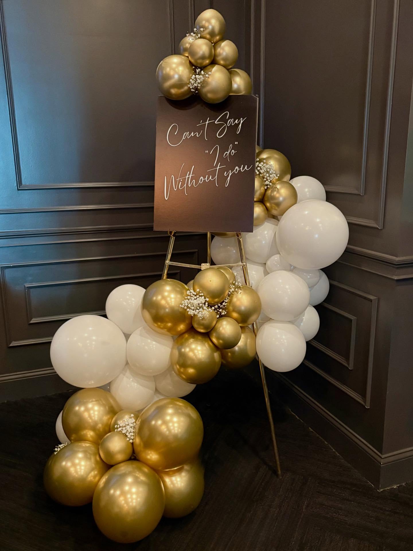Statement balloon garland for a bridal party by Caliella