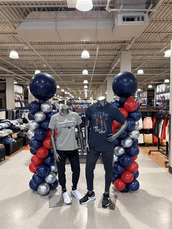 Dick's Sporting Goods grand opening balloon towers by Caliella Rhode Island
